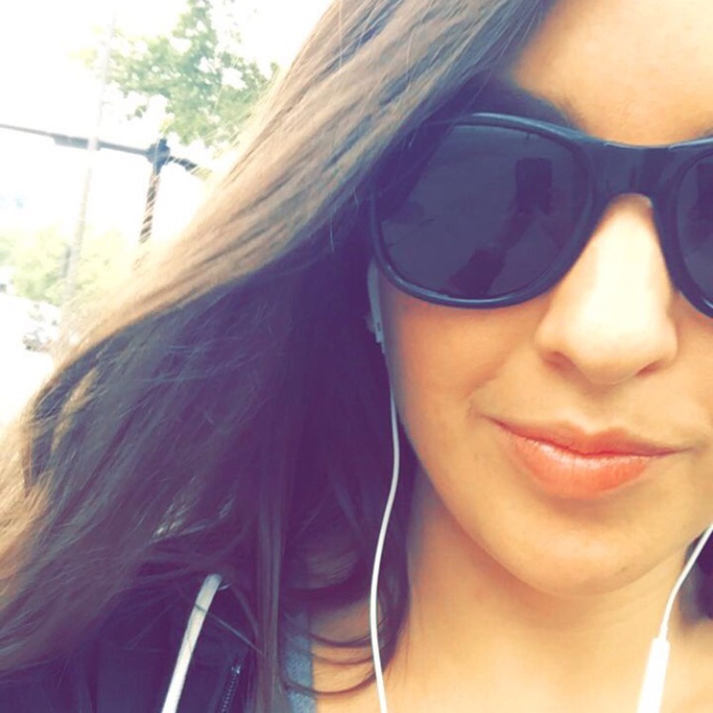 Meet your Posher, Courtney